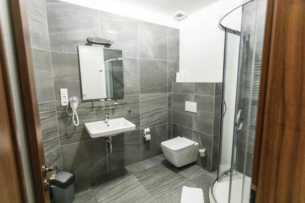 Penzion Kralovske Lazne Poděbrady Exterior foto